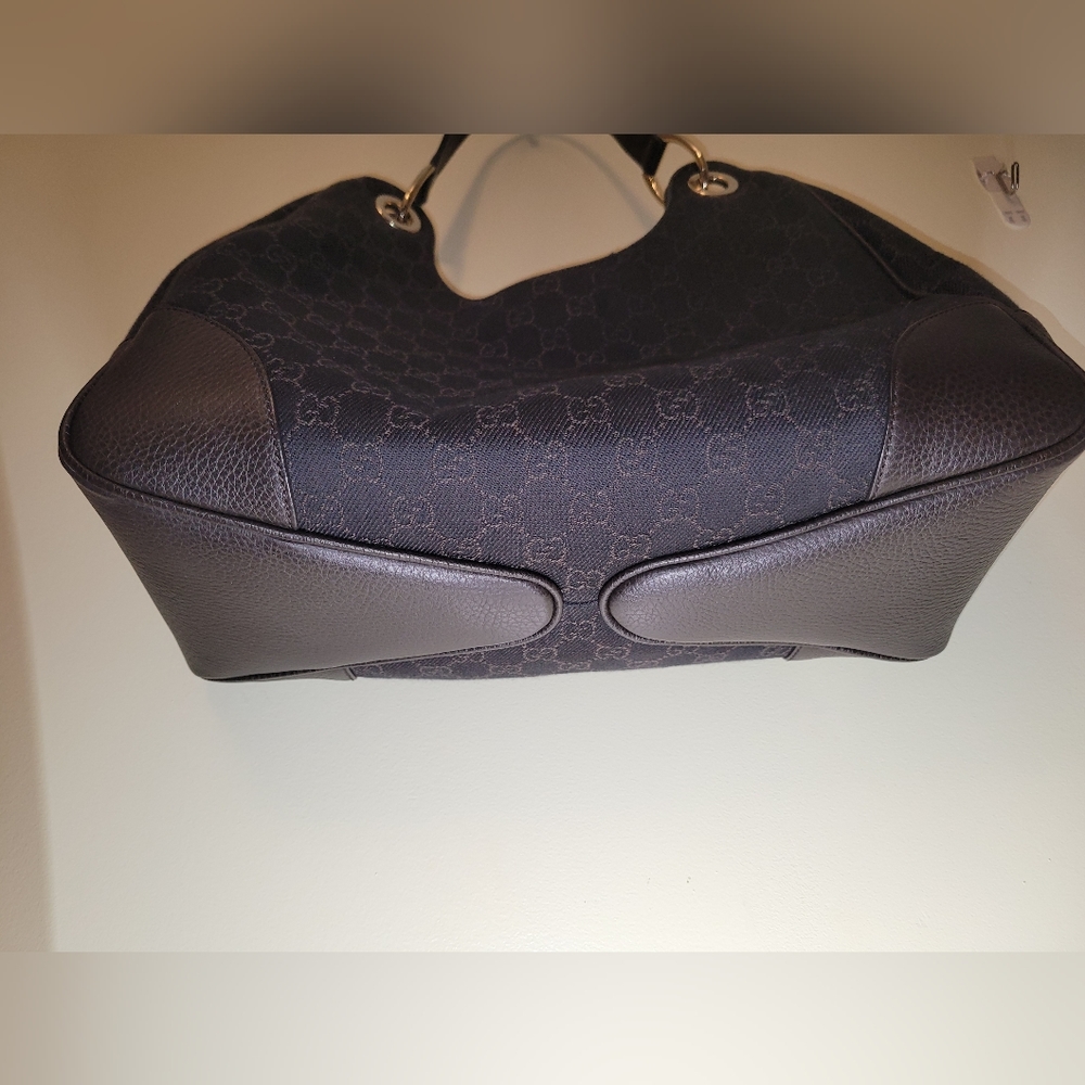 Authentic GUCCI bag - Picture 2 of 12